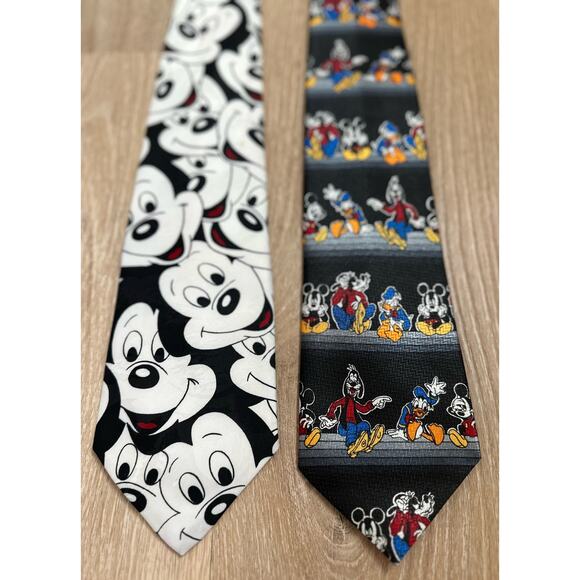 Vintage Disney Unlimited|Tie|Mickey Face & Disney Character Expressions - Picture 5 of 7